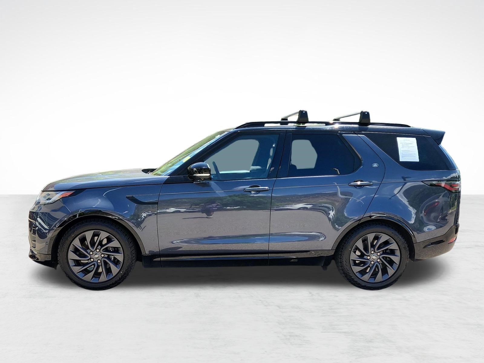 Used 2024 Land Rover Discovery Metropolitan Edition AWD/4WD image 2