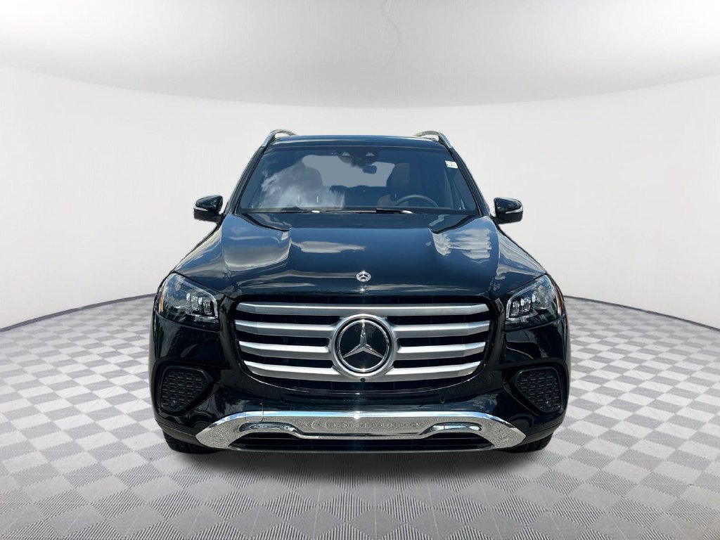Used 2024 Mercedes-Benz GLS 450 4MATIC image 2