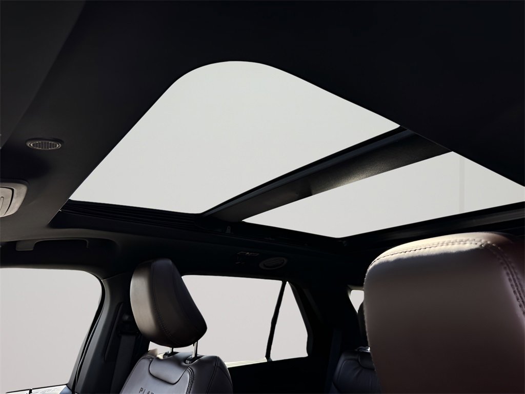 Used 2022 Ford Explorer Platinum w/ Equipment Group 601A image 19