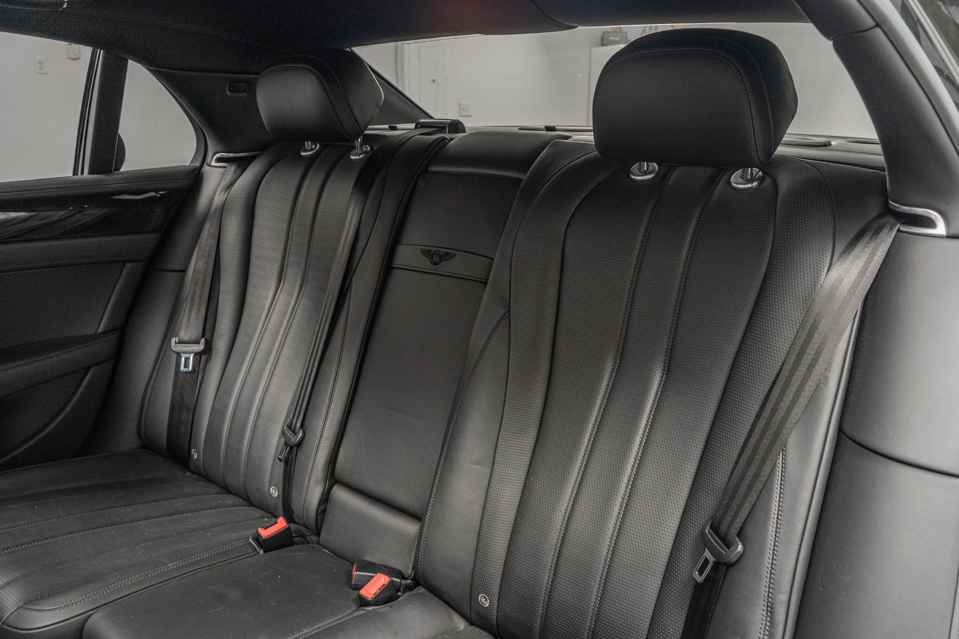 Used 2015 Bentley Flying Spur W12 image 16