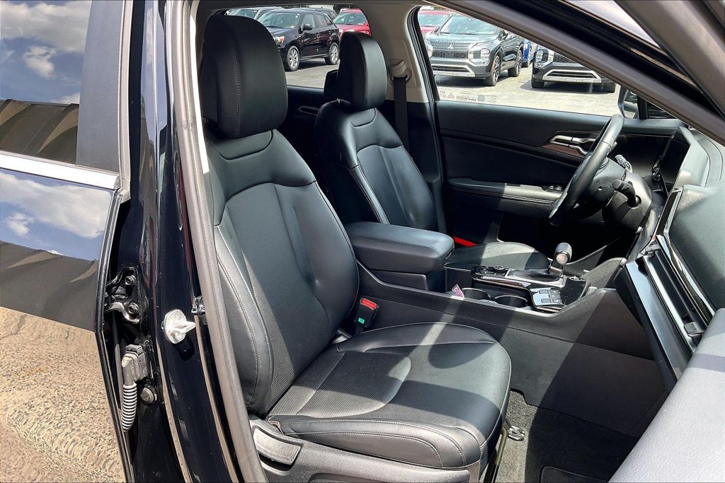 Used 2023 Kia Sportage EX AWD/4WD image 7