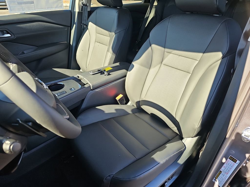 New 2026 Nissan Rogue SV FWD image 18