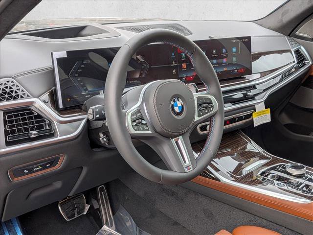New 2026 BMW X7 M60i image 3