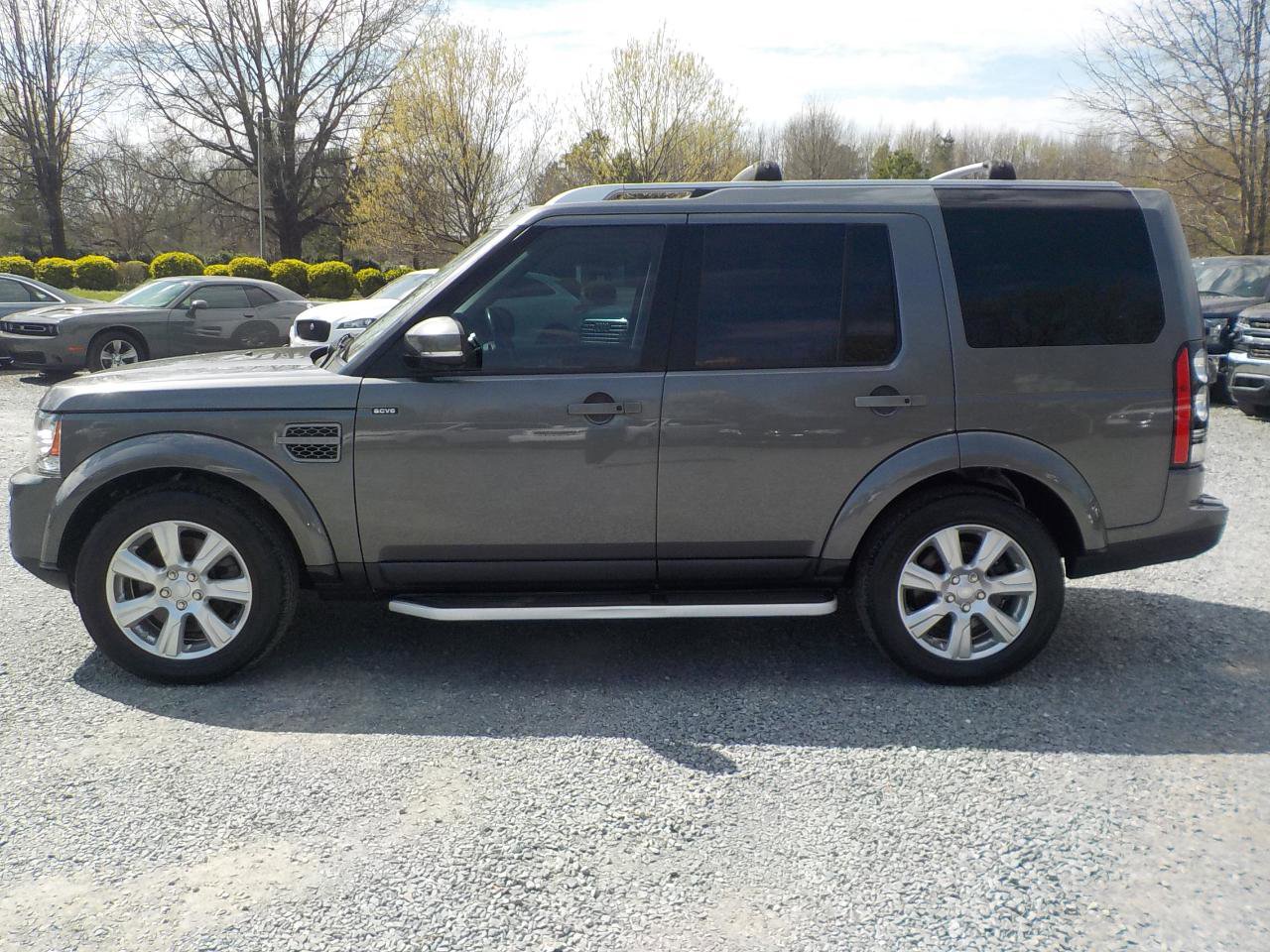 Used 2016 Land Rover LR4 HSE Silver Edition AWD/4WD image 2