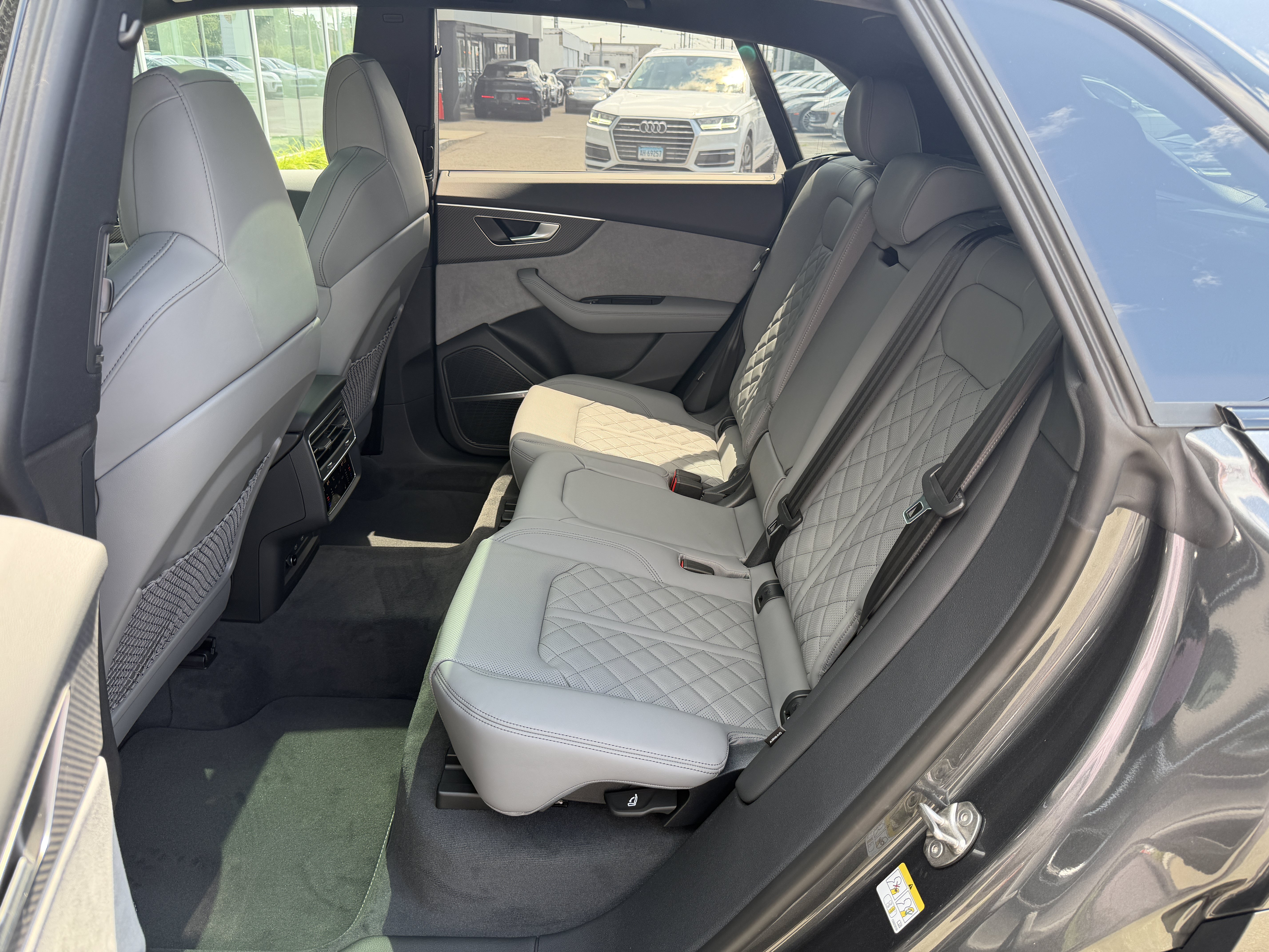 New 2026 Audi SQ8 Premium Plus AWD/4WD image 18