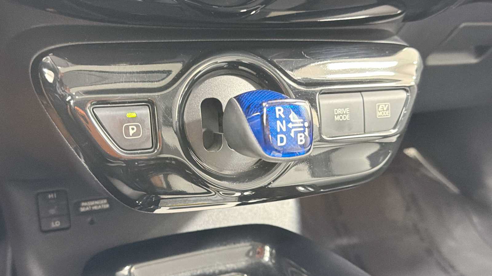 Certified 2016 Toyota Prius Four FWD image 22