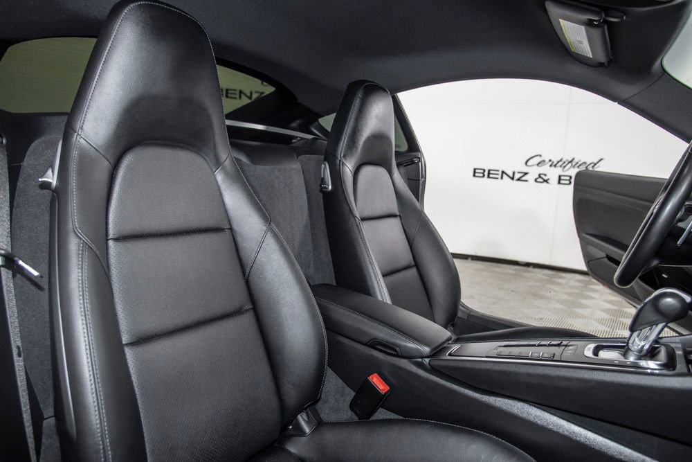 Used 2018 Porsche 718 Cayman S RWD image 15