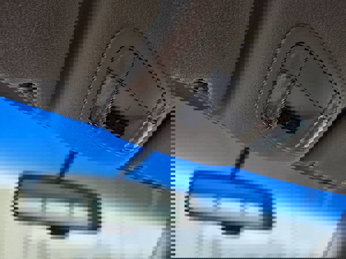 Used 1997 Cadillac De Ville D'Elegance w/ Safety/Security Pkg image 29