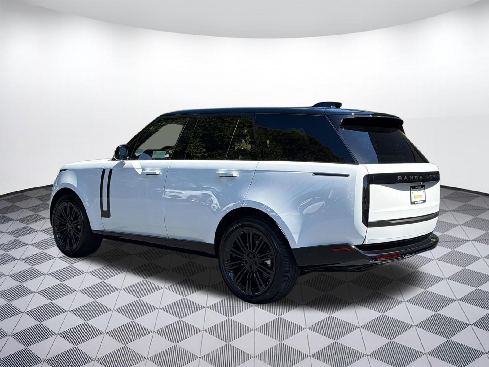 New 2026 Land Rover Range Rover SE AWD/4WD image 3