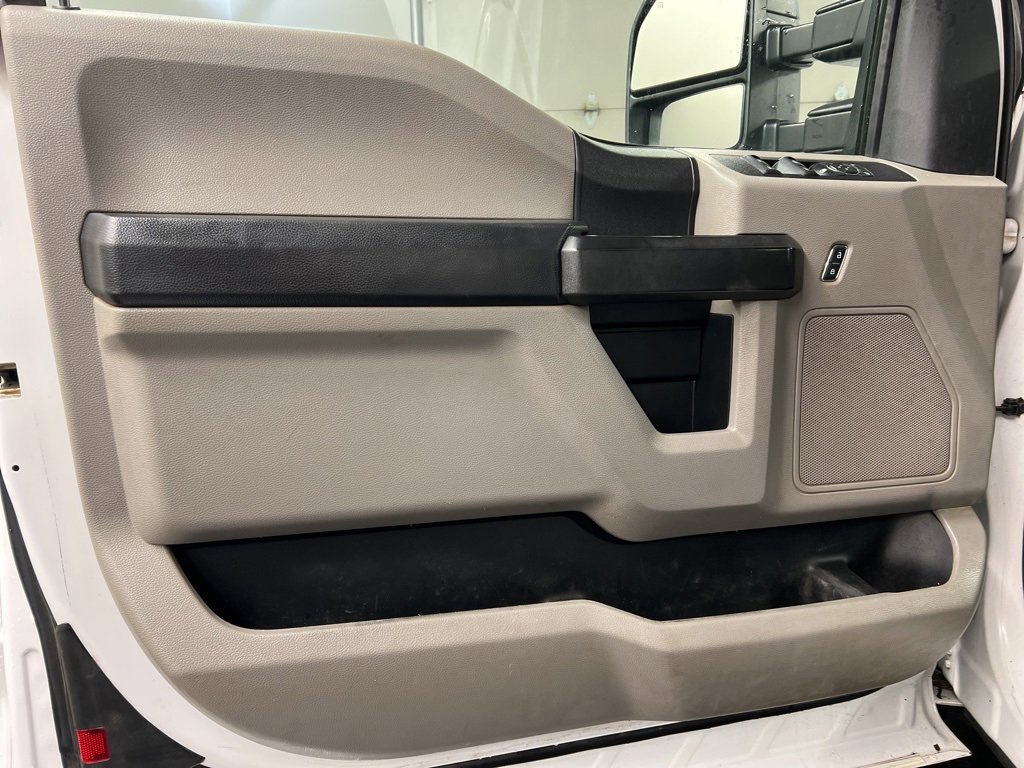 Used 2018 Ford F250 XL w/ STX Appearance Package image 24