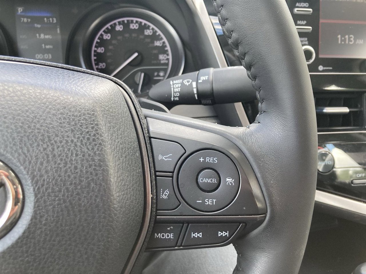 Used 2023 Toyota Camry SE image 18