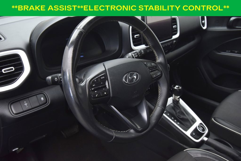 Used 2023 Hyundai Venue Limited w/ Cargo Package FWD image 15