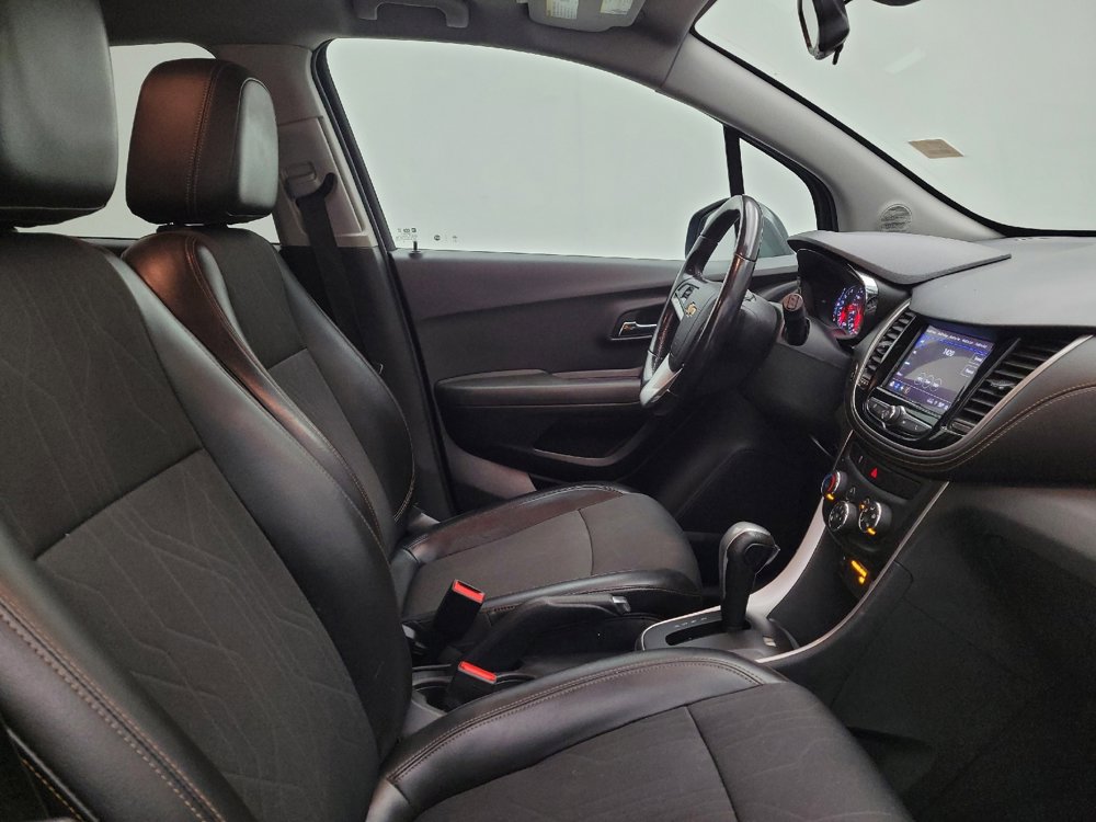 Used 2018 Chevrolet Trax LT w/ LT Convenience Package image 21