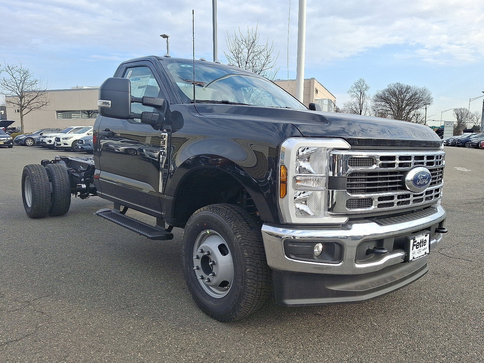 New 2025 Ford F350 XL w/ XL Chrome Package image 3