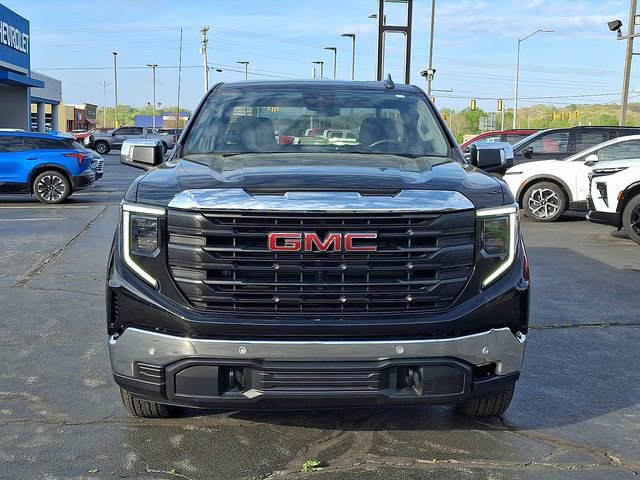 Used 2024 GMC Sierra 1500 Pro w/ Pro Value Package image 2