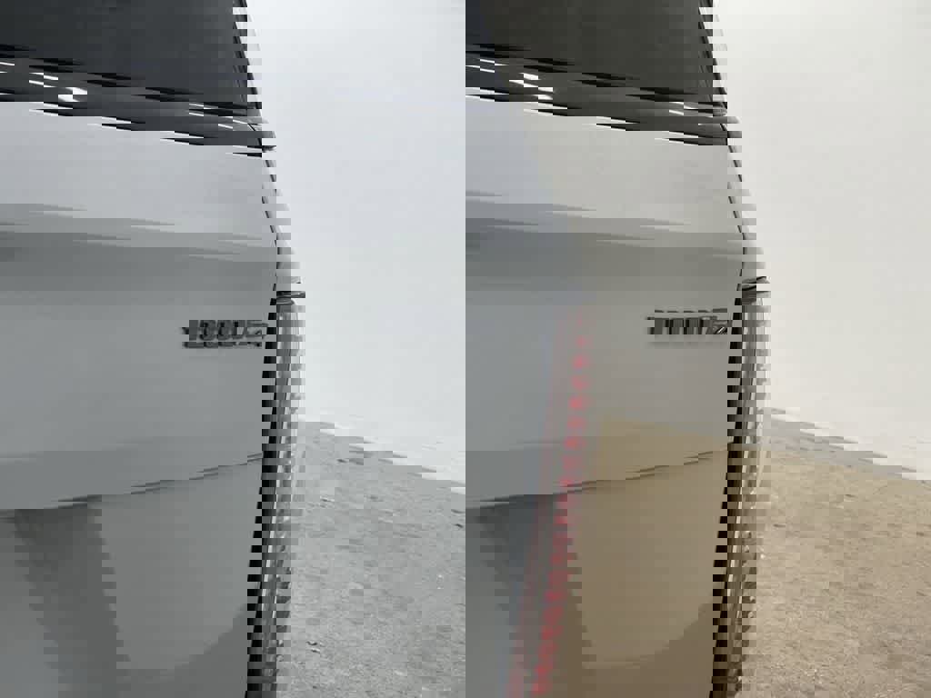 Certified 2026 Cadillac Escalade IQL Sport 1 w/ LPO, ONYX Package image 11