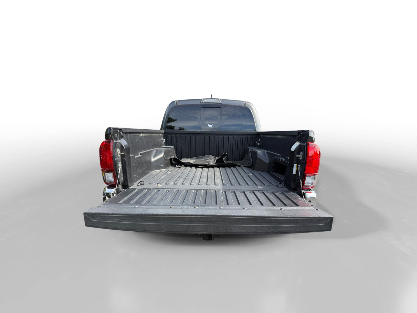 Used 2019 Toyota Tacoma SR5 image 17