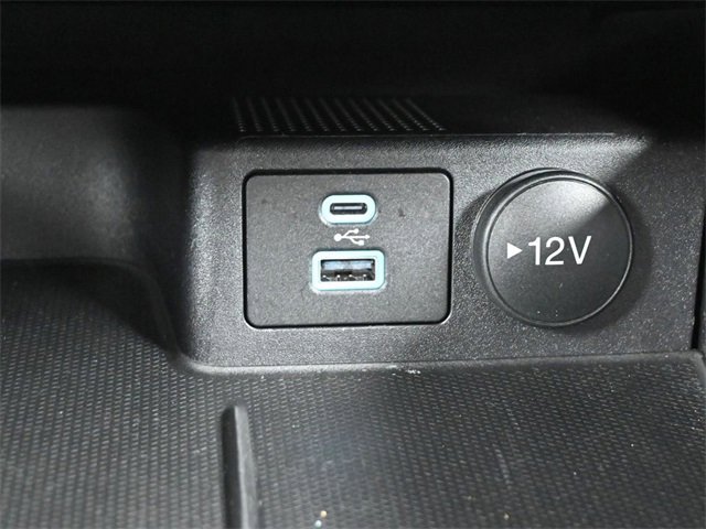 Used 2023 Ford Escape SE image 12