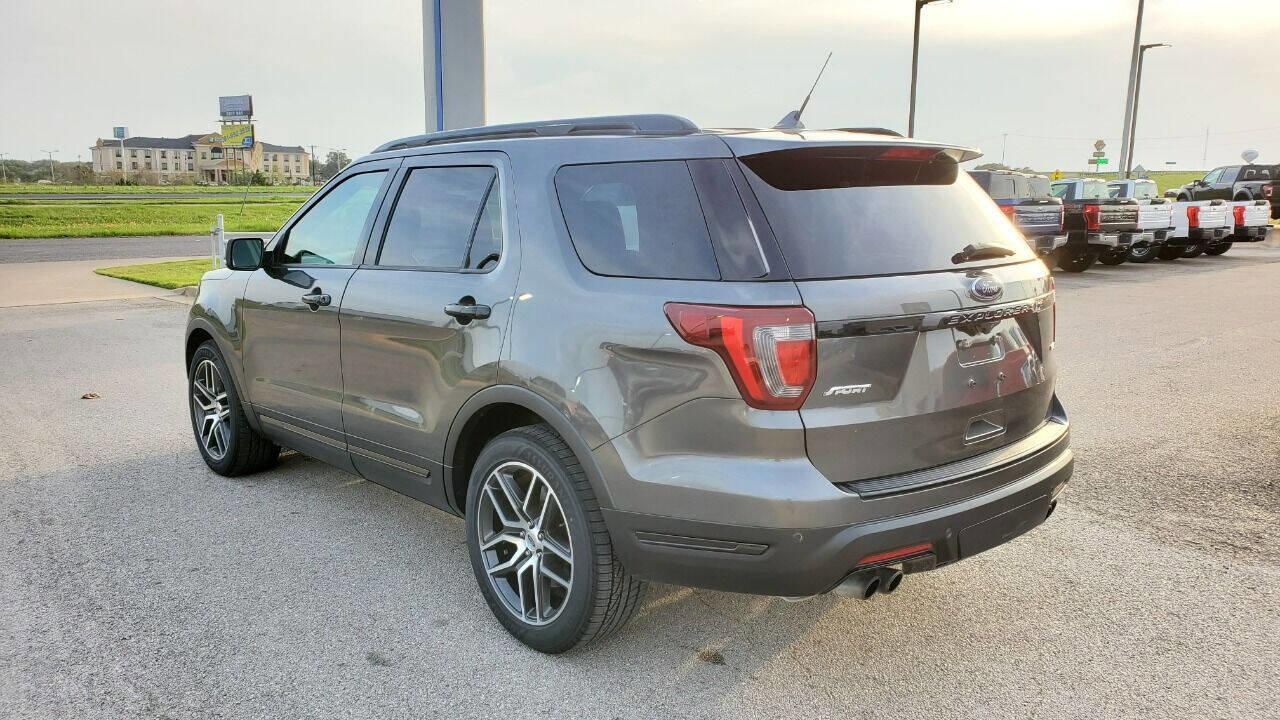 Used 2018 Ford Explorer Sport w/ Equipment Group 401A image 9