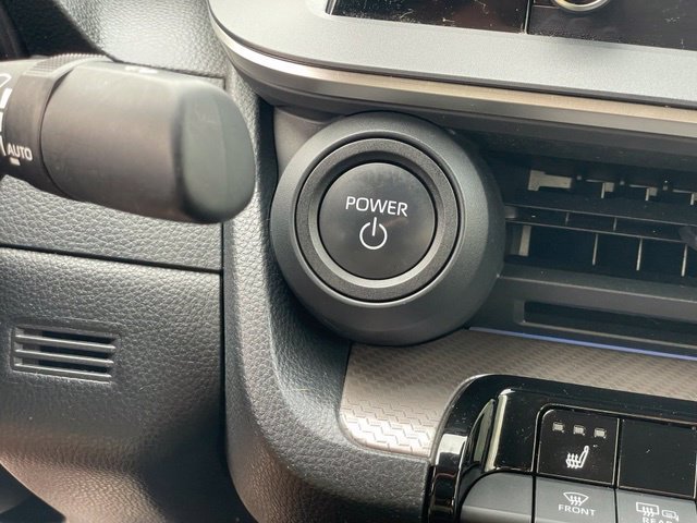 Used 2023 Toyota Prius XLE AWD/4WD image 15
