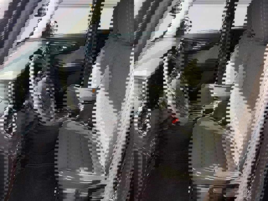 Used 2025 Chevrolet TrailBlazer LT image 10