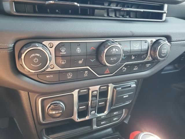 New 2025 Jeep Wrangler Sahara image 21