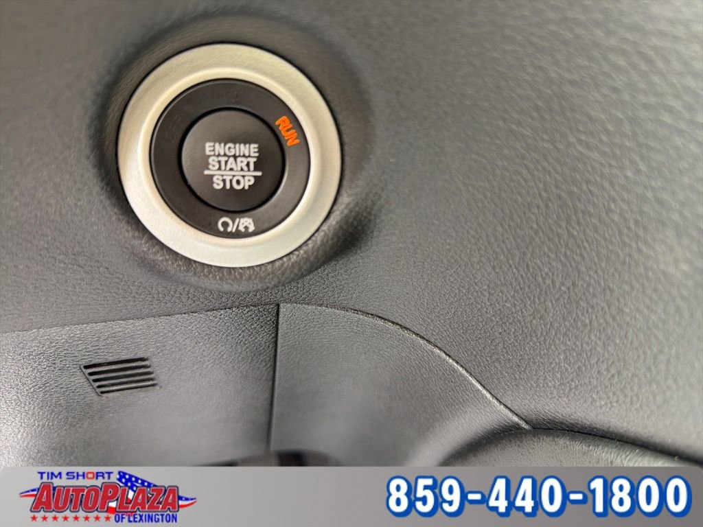 Used 2025 Chrysler Pacifica Limited FWD image 22