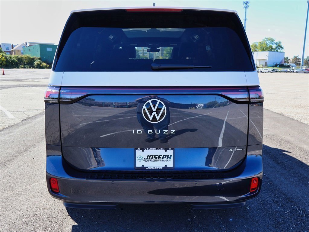 New 2025 Volkswagen ID. Buzz Pro S Plus image 4