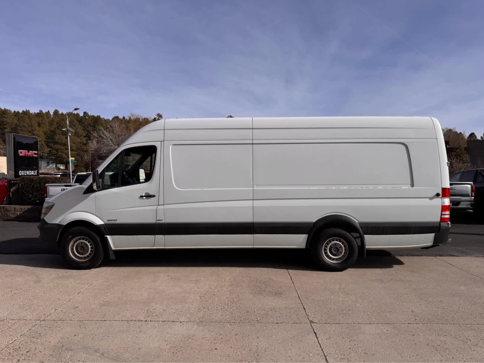 Used 2014 Mercedes-Benz Sprinter 2500 image 2
