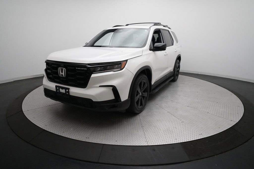Certified 2025 Honda Pilot Black Edition image 31