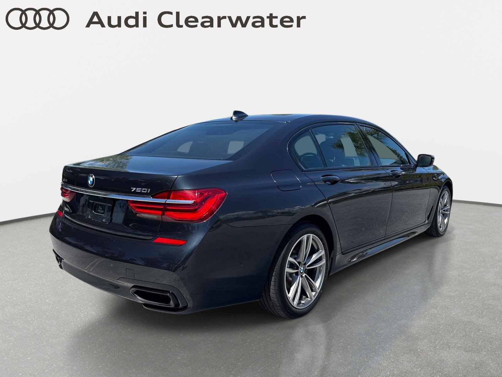 Used 2019 BMW 750i xDrive AWD/4WD image 5