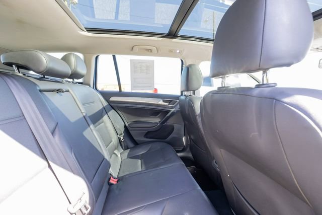 Used 2015 Volkswagen Golf SE w/ Lighting Package FWD image 17