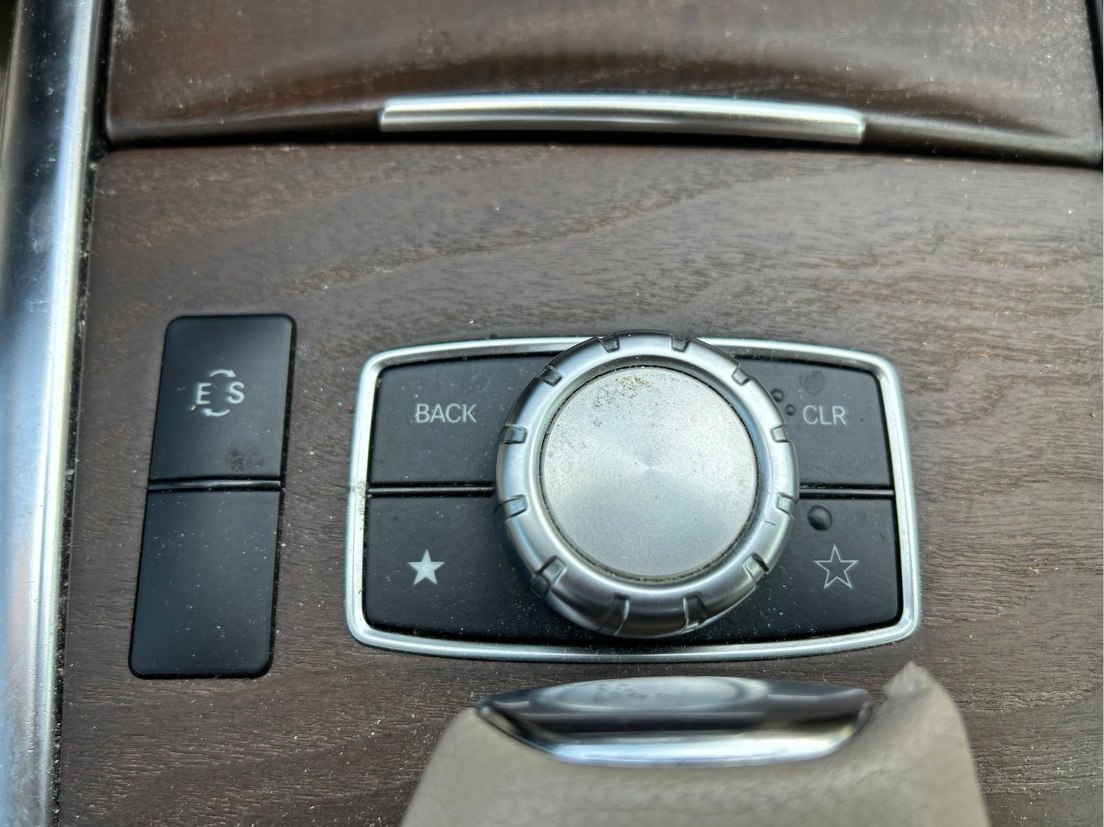 Used 2014 Mercedes-Benz E 350 Sedan image 33