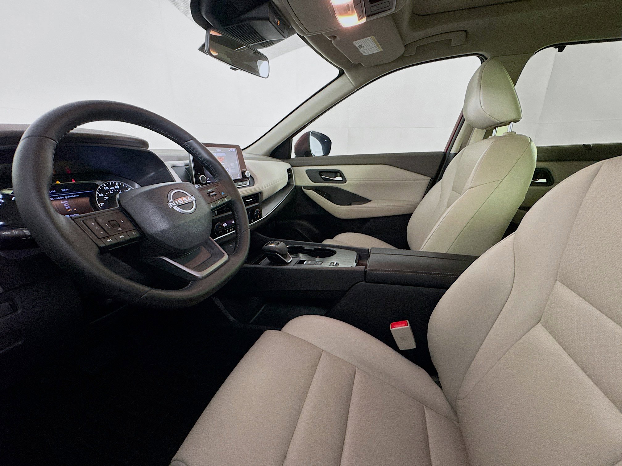 Used 2025 Nissan Rogue SV w/ SV Premium Package FWD image 21