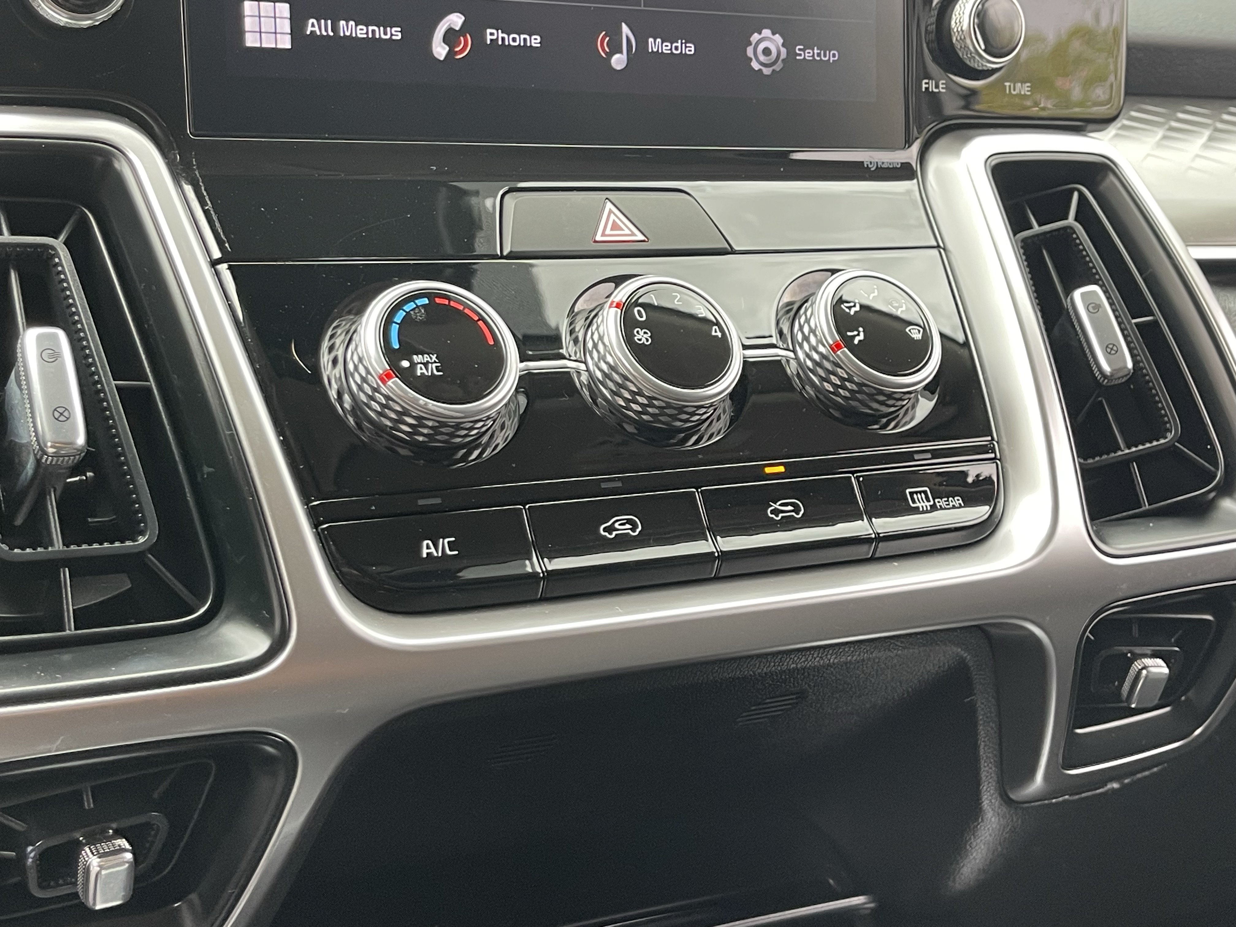 Certified 2022 Kia Sorento LX FWD image 27