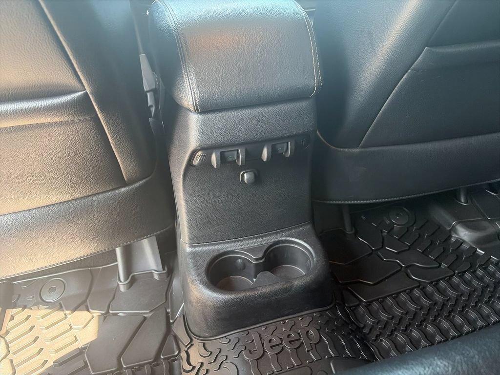 Used 2016 Jeep Wrangler Unlimited Sport AWD/4WD image 15