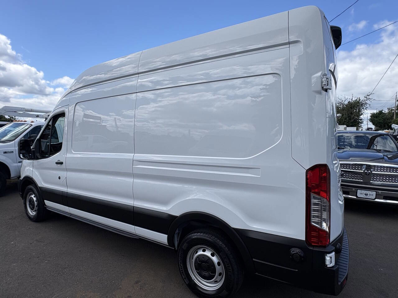 Used 2020 Ford Transit 250 148 High Roof RWD image 5