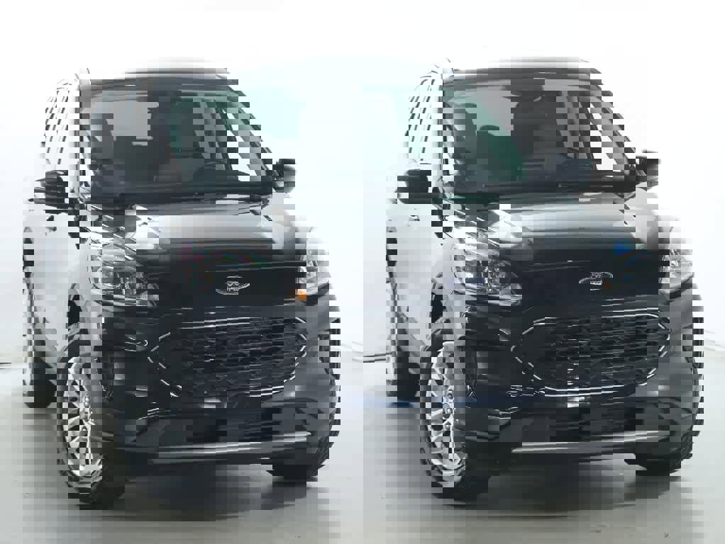 Used 2021 Ford Escape SE w/ Convenience Package image 2