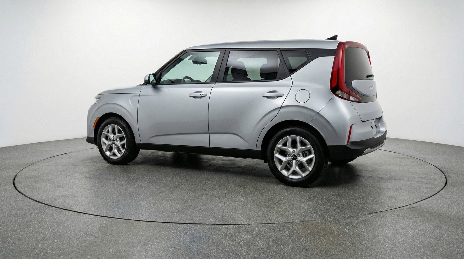 Used 2025 Kia Soul LX w/ LX Technology Package FWD image 6