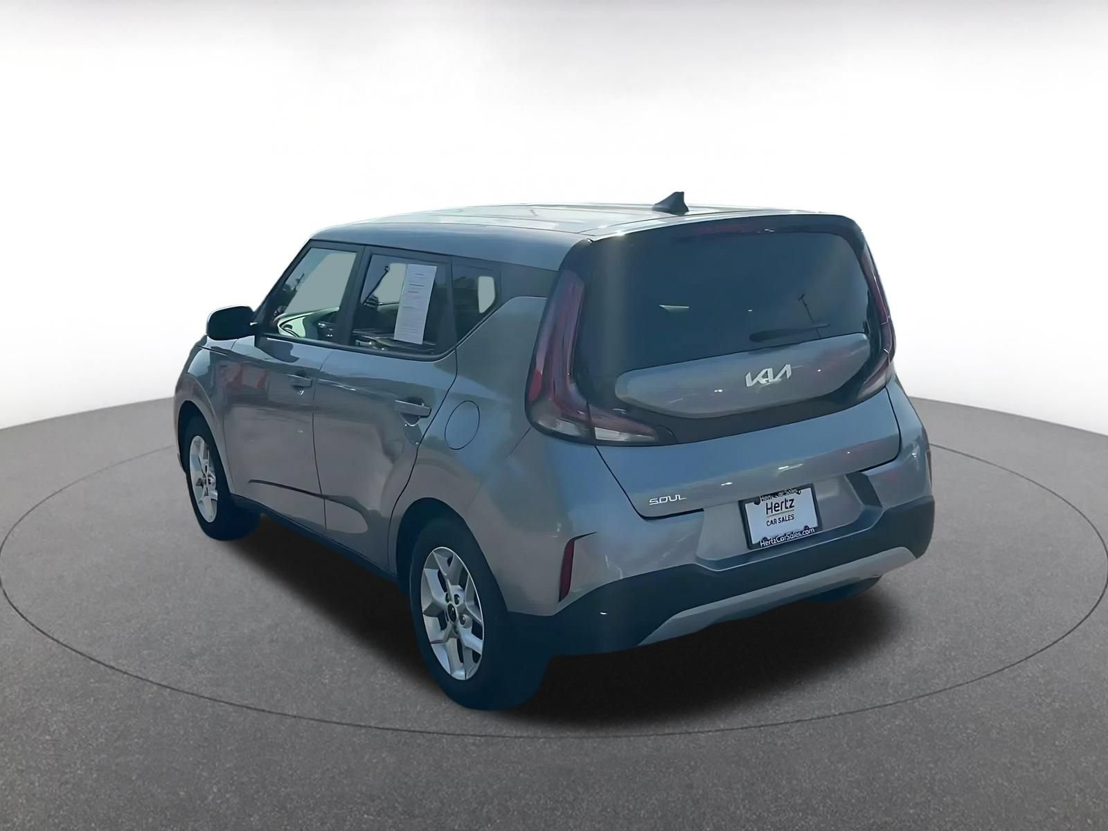 Used 2025 Kia Soul LX w/ LX Technology Package FWD image 10