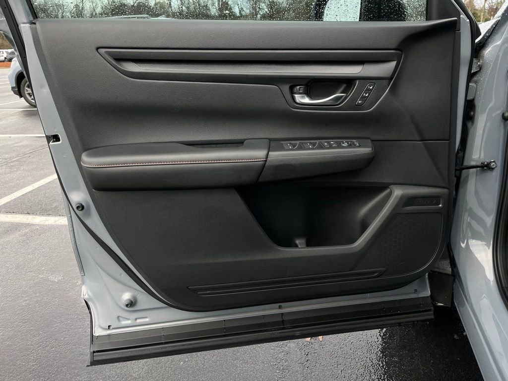 Certified 2025 Honda CR-V Sport-L image 24