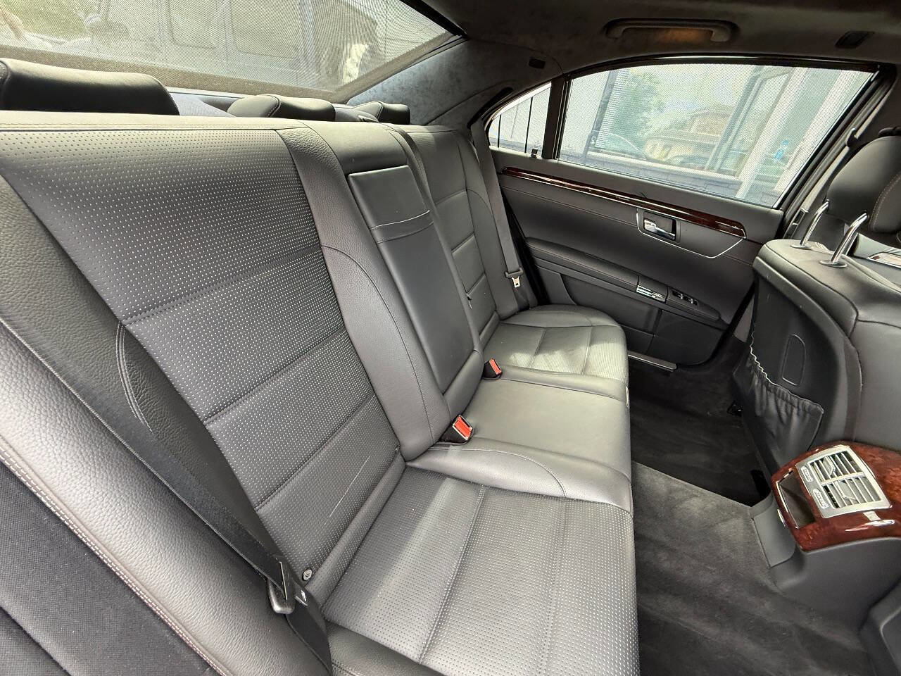 Used 2013 Mercedes-Benz S 63 AMG image 20