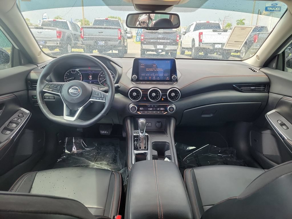 Used 2021 Nissan Sentra SR w/ SR Premium Package FWD image 12