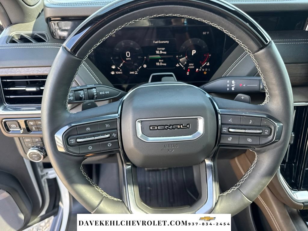 Used 2025 GMC Yukon XL Denali Ultimate w/ LPO, Illumination Package AWD/4WD image 18