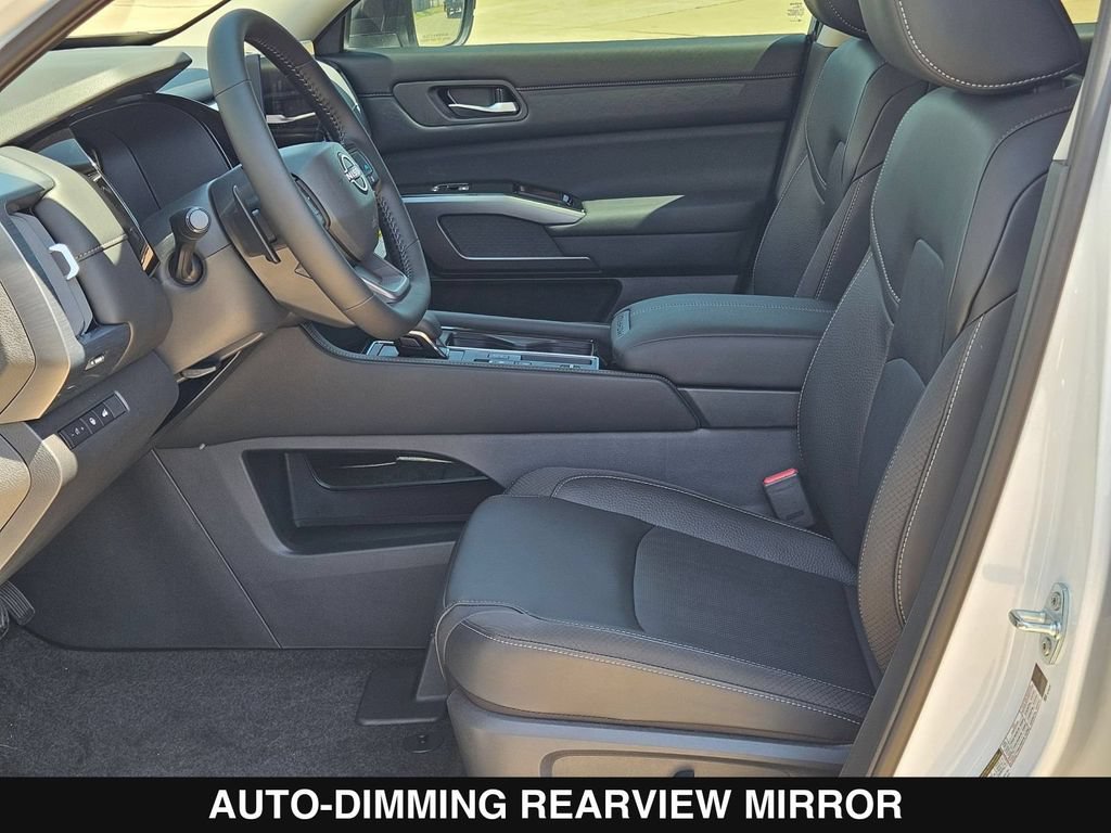 New 2026 Nissan Pathfinder SL FWD image 11