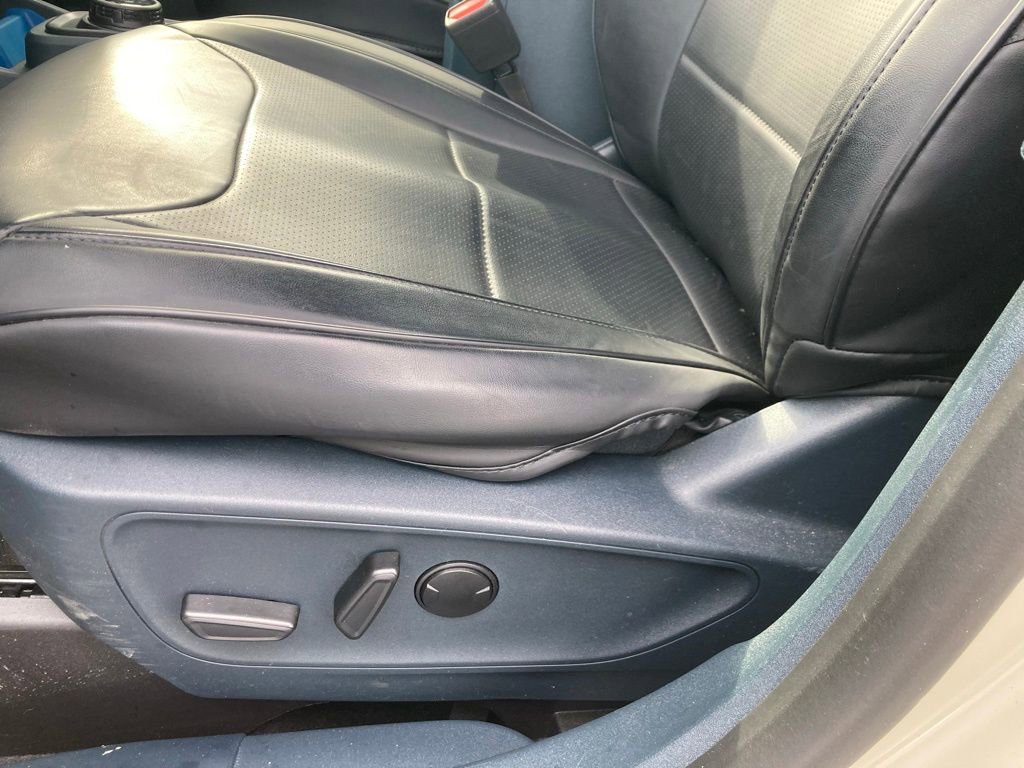 Used 2025 Ford Maverick XLT w/ XLT Luxury Package image 10