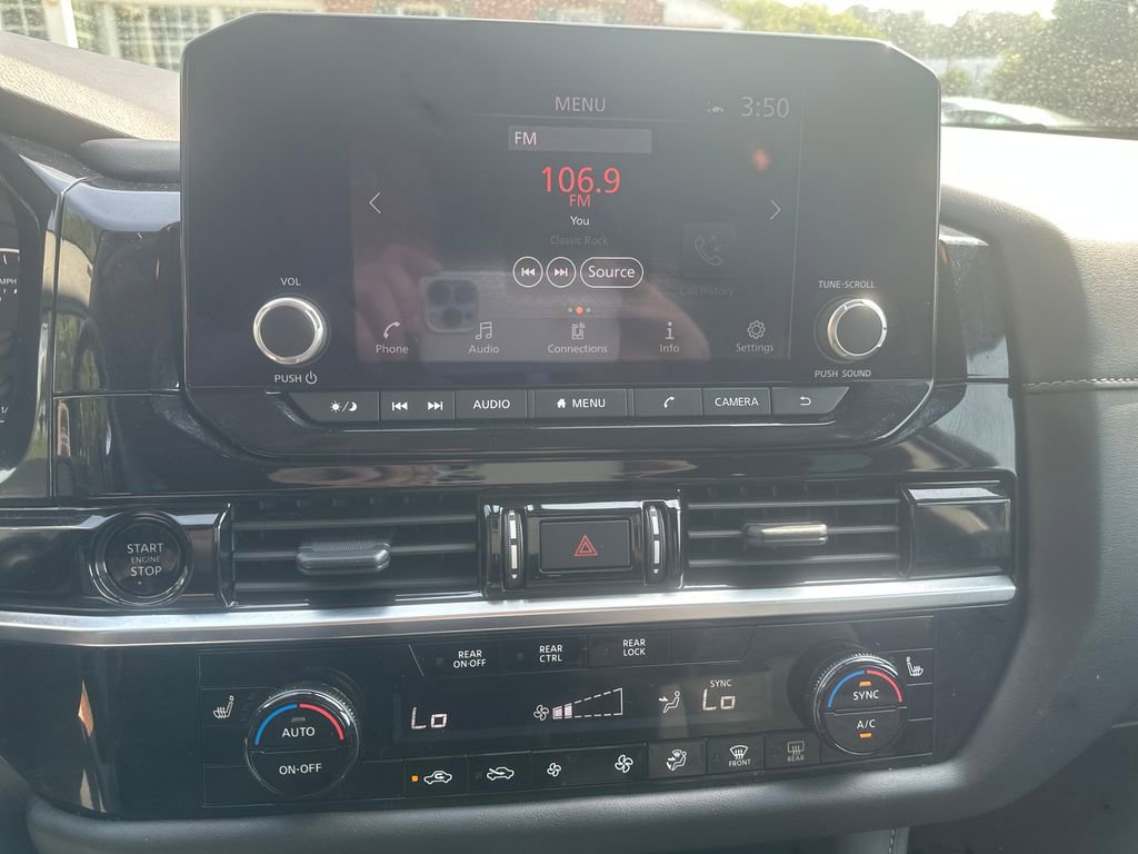 Used 2025 Nissan Pathfinder SV AWD/4WD image 19