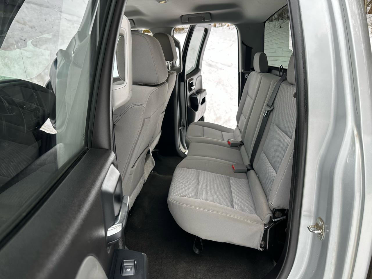 Used 2018 Chevrolet Silverado 1500 Custom w/ Custom Value Package image 9