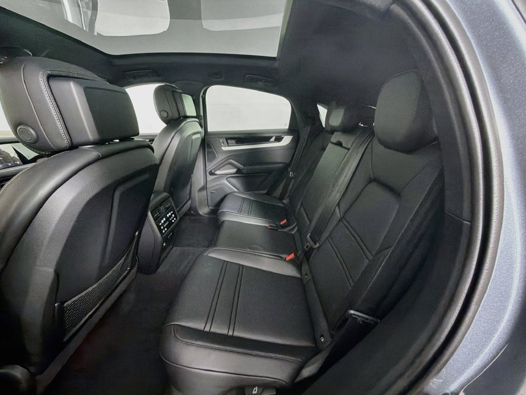 New 2026 Porsche Cayenne S AWD/4WD image 24