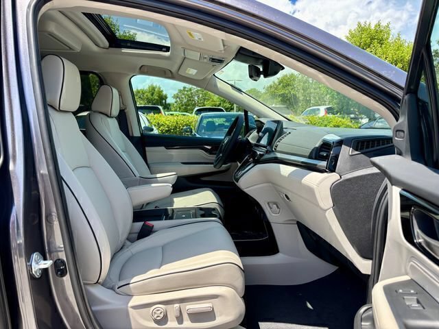 New 2027 Honda Odyssey Touring image 13